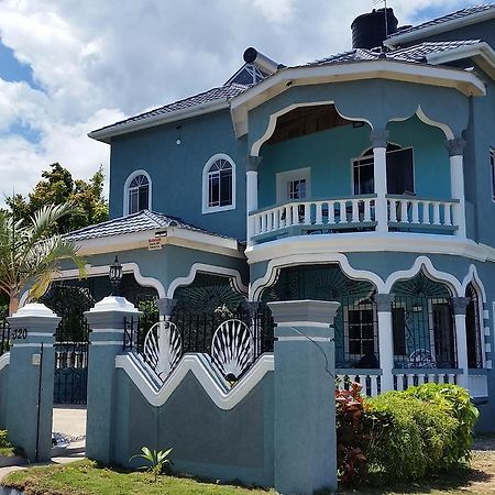 Bailey'S Bed And Breakfast Runaway Bay Exterior foto