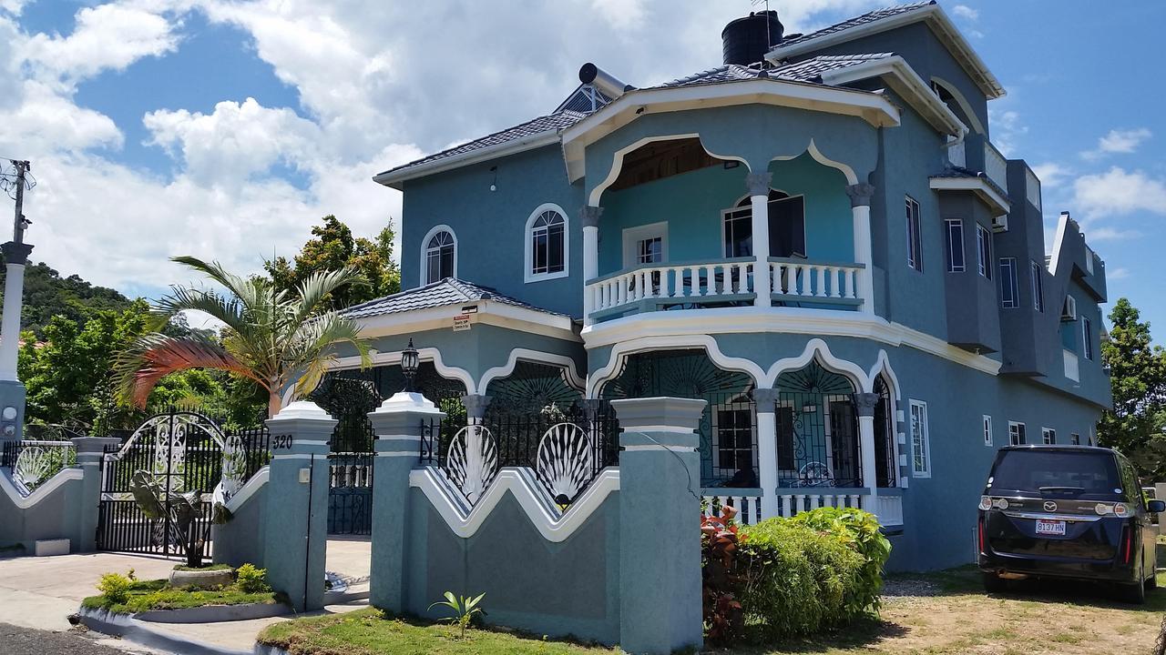 Bailey'S Bed And Breakfast Runaway Bay Exterior foto